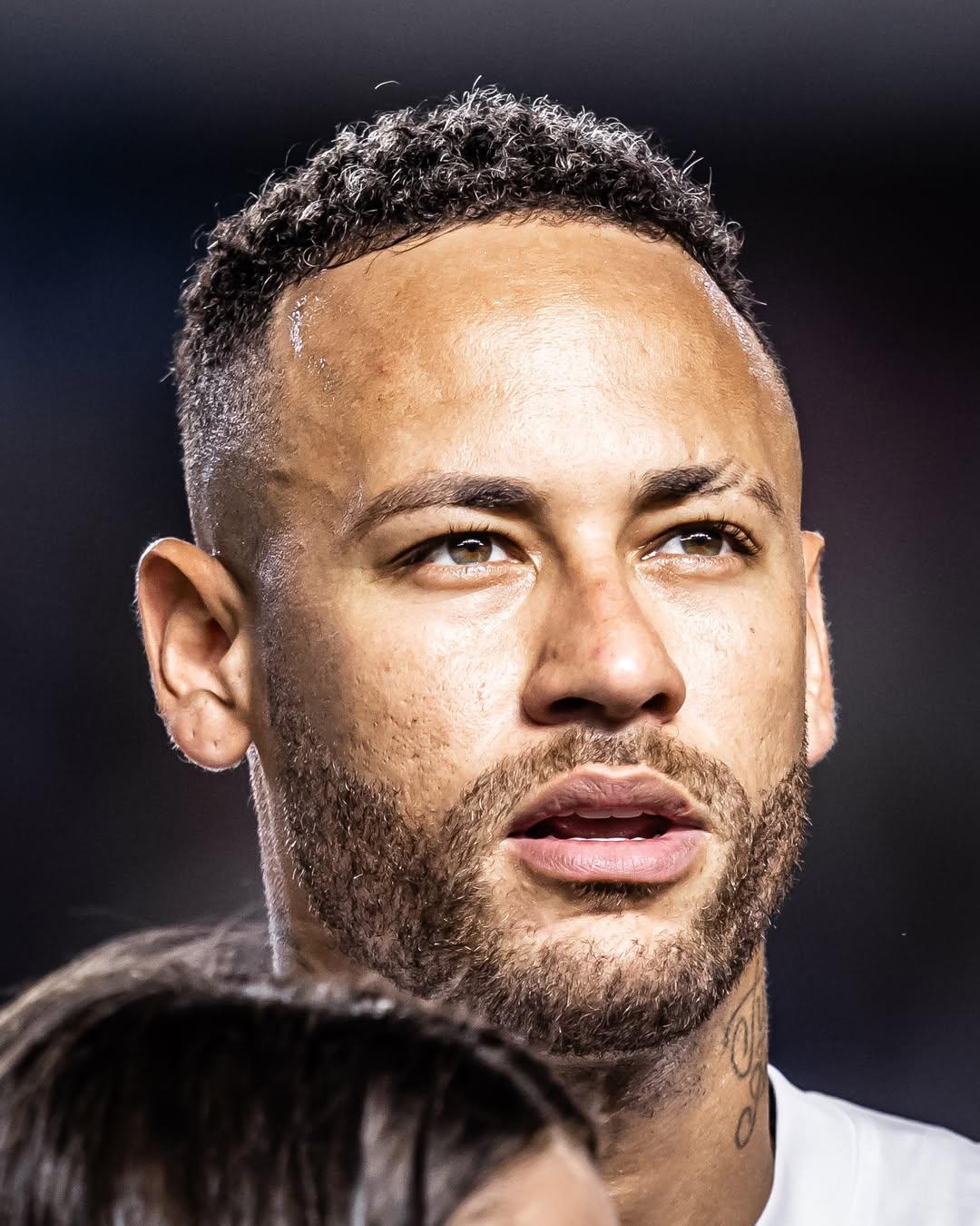 星空-包含内马尔赛事官方发布高光表现新规，巴塞罗那争议不断！的词条